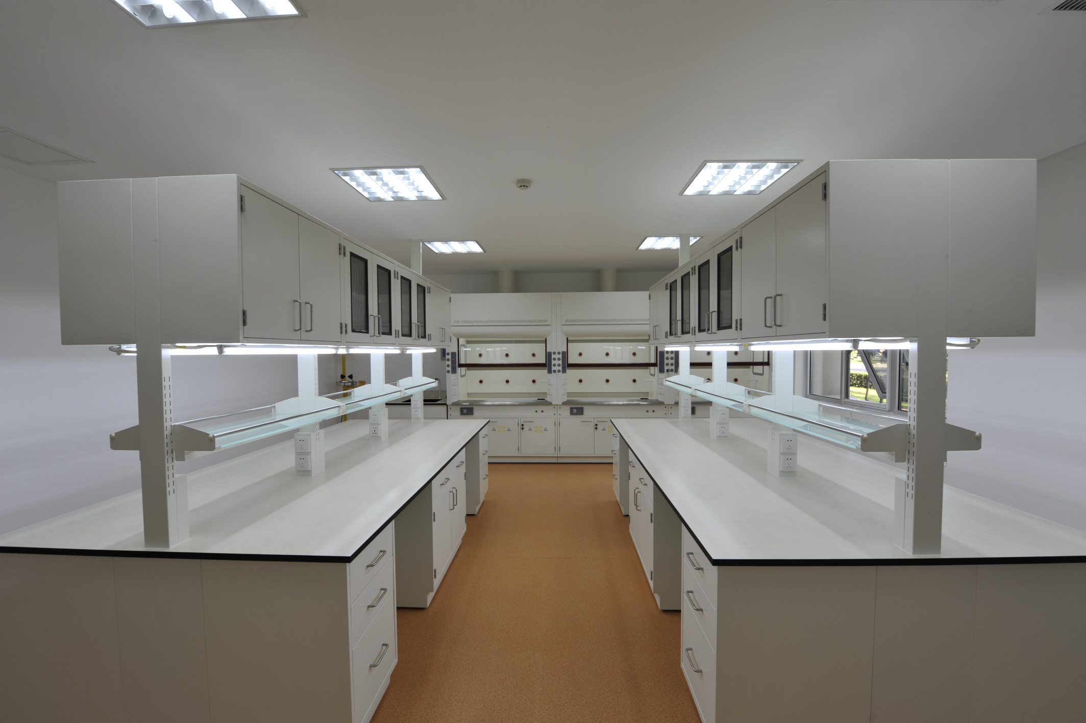 All Steel 25mm Laboratory Work Station Chemical resistance